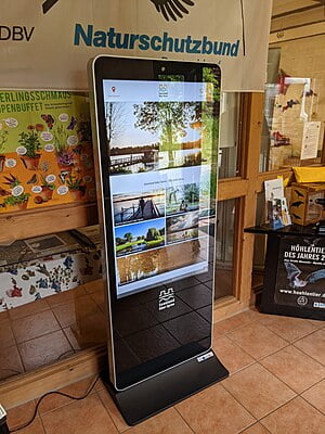 destination.kiosk 49-Zoll INDOOR destination.kiosk 49-Zoll INDOOR